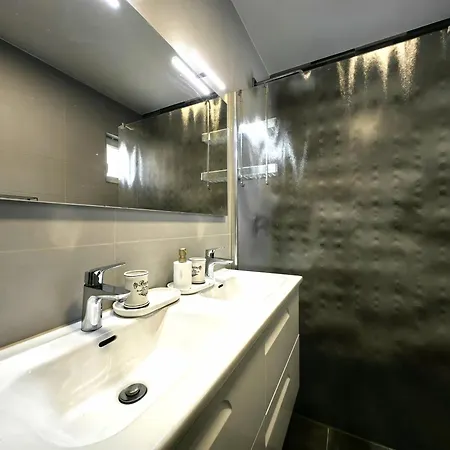 Tijara With Shared Pool شقة